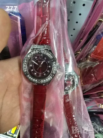 дамски часовник , снимка 4 - Дамски - 48487666