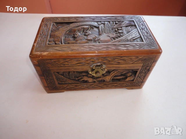 Старинно дървено сандъче ковчеже кутия дърворезба , снимка 11 - Антикварни и старинни предмети - 54087576