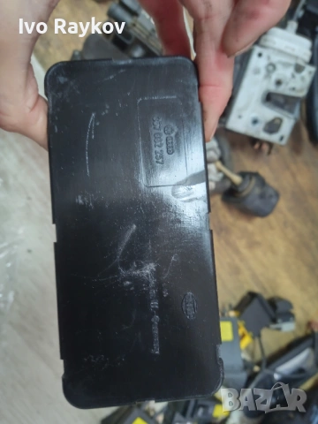 Вакуум Помпа Централно Заключване HELLA 357 862 257, 357862257 за VW Volkswagen Passat , снимка 2 - Части - 54001189