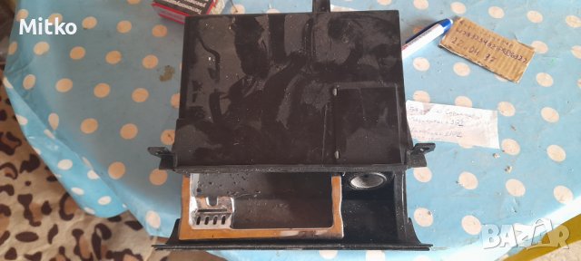 Пепелник Преден за Ауди А6 1999г / Audi A6 1999y, снимка 2 - Части - 39430377