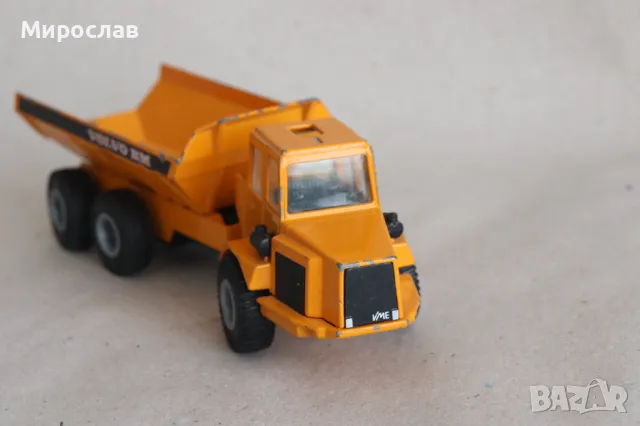 1:55?? SIKU VOLVO САМОСВАЛ КАМИОН КОЛИЧКА МОДЕЛ, снимка 3 - Колекции - 49431395