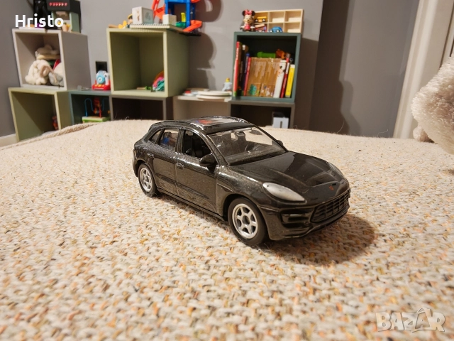 Porsche Macan Turbo, Черен welly, снимка 4 - Колекции - 52914518