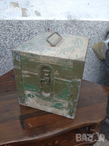стара военна кутия, снимка 2 - Антикварни и старинни предмети - 54230352