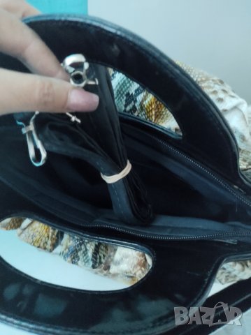 Кожена дамска чанта змийски принт, снимка 3 - Чанти - 37932387