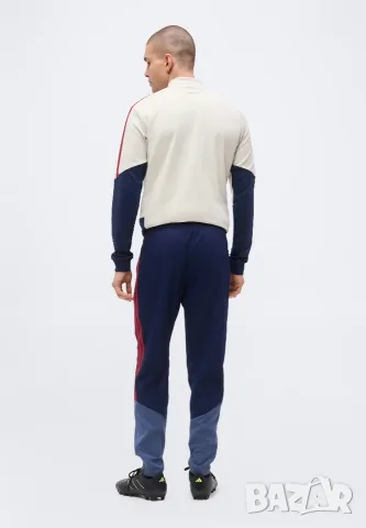 Анцуг на Bayern Munich AdidasTeamline, снимка 2 - Спортни дрехи, екипи - 56536675