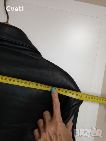 Кожено черно палто , снимка 4 - Палта - 34935501