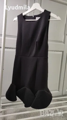 Класическа черна рокля, снимка 1