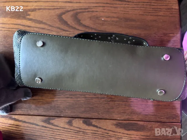 Чанти Guess Michael Kors, снимка 4 - Чанти - 48909223