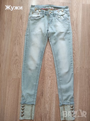 Страхотни дамски дънки размер 25, еластични , снимка 1