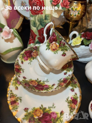 Royal Albert England Circa 1962 “Old country ” - великолепен троен сет Код P2244, снимка 12 - Колекции - 54238330