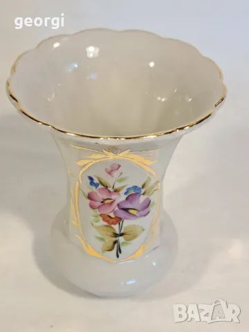 Руска порцеланова ваза с цветя, позлата и перлен ефект Коростенский фарфор , снимка 2 - Вази - 47701016