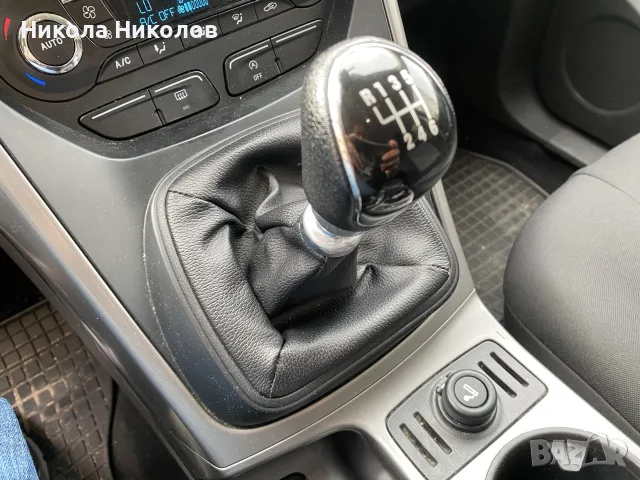Ford Kuga 2.0CDTI, снимка 16 - Автомобили и джипове - 56230819