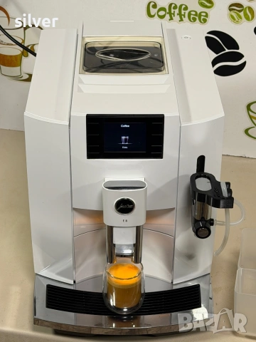Кафемашина кафе автомат Jura E8 piano white с гаранция, снимка 2 - Кафемашини - 54156391