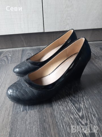 Кожени обувки на платформа 