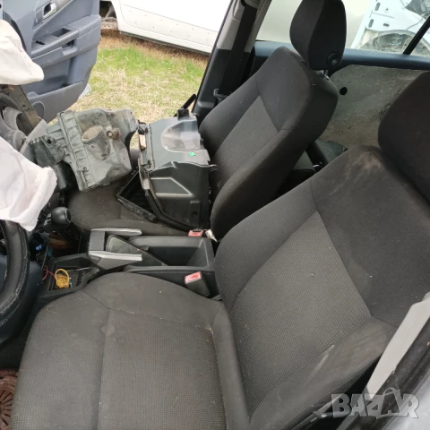 Салон за Опел Зафира Б / седалки Опел зафира Б, снимка 2 - Части - 40864127