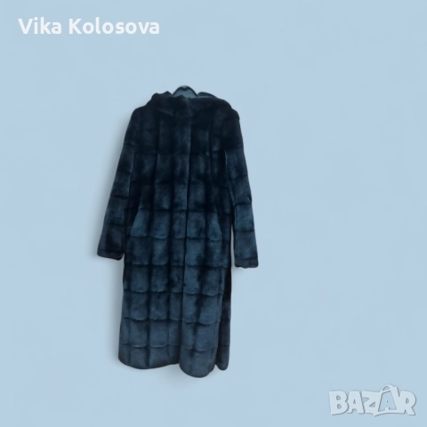 Продавам топло кожене пальто.