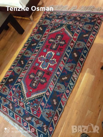 Персийски килим ръчно вързан, снимка 1 - Килими - 31023412