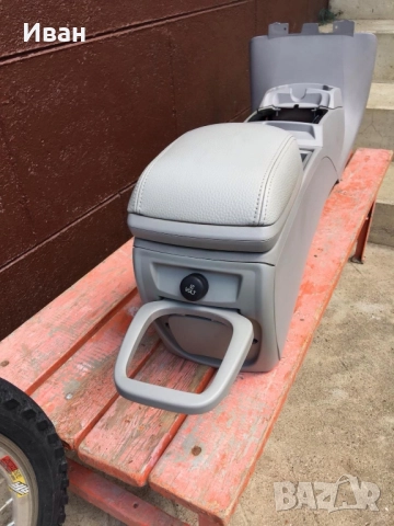 ПОДЛАКЪТНИК ЗА ВОЛВО V50,C30,C70,S40, снимка 2 - Части - 52179525