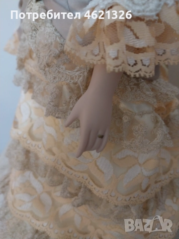 Винтидж колекционерска порцеланова кукла като нова с ограничено издание, снимка 13 - Декорация за дома - 52056649