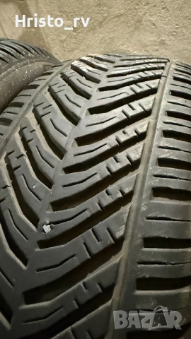 2 бр всесезонни гуми 215/60/17, снимка 2 - Гуми и джанти - 52367440
