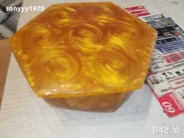 КЕХЛИБАРЕНА КУТИЯ ОТ СОЦА 3108261832L4, снимка 3 - Колекции - 55890364