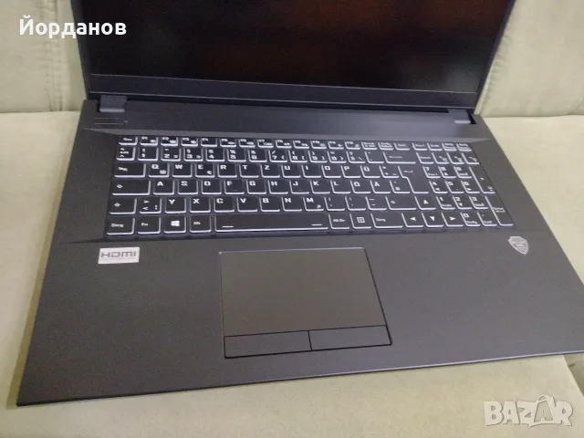 Clevo Captiva B1702 17.3'' /Core i5-10210U/8gb.ram./128gb.ssd, снимка 2 - Лаптопи за работа - 56234182
