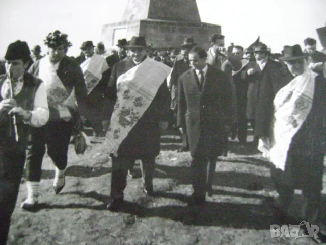 Стара снимка на Тодор живков и  Чаушеску