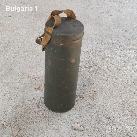стар противогаз с метална кутия от Втората световна война , снимка 4 - Антикварни и старинни предмети - 56168657