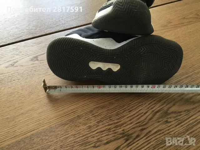 Оригинални детски маратонки Adidas, размер US 4, снимка 6 - Детски маратонки - 47576938