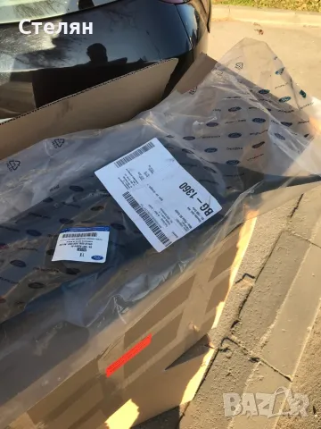 Продавам оргинални решетки за под чистачките за Форд Фокус , снимка 2 - Аксесоари и консумативи - 49067396
