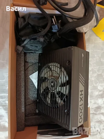 Corsair HX 1200w, снимка 2 - Захранвания и кутии - 56535314