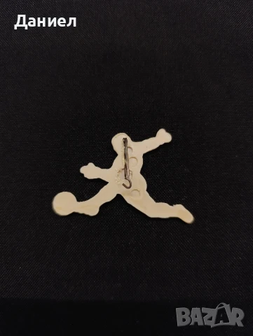 Соц значка футболист, снимка 2 - Колекции - 51010085