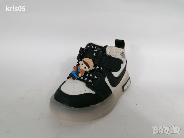 Детски кецове светещи, снимка 2 - Детски маратонки - 44635023