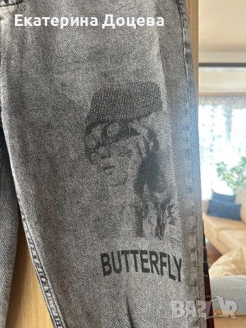 Дънки в сиво с апликация и сребърна токс, снимка 2 - Дънки - 51160869