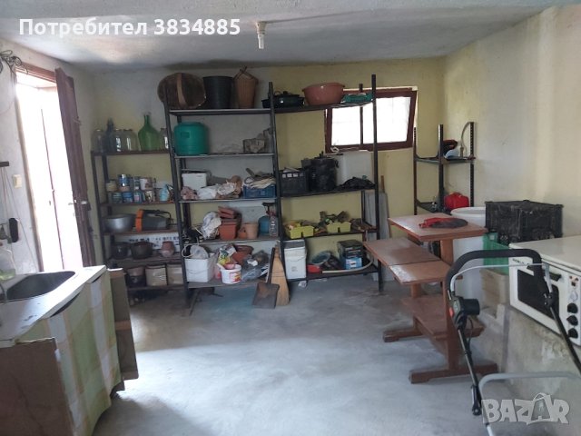 Къща с голям двор в с. Златуша. На 21 км от София., снимка 14 - Къщи - 42261557