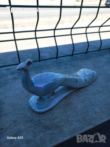 СТАР БЪЛГАРСКИ ПОРЦЕЛАНОВ ПАУН, снимка 2 - Антикварни и старинни предмети - 54322167