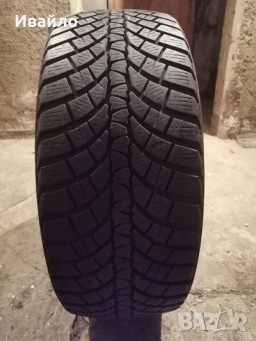 Продавам 1 брой зимна гума 225.45.17 дот 2022 KUMHO 