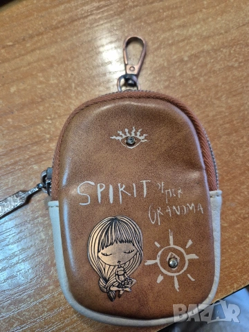 портмоненце Anekke