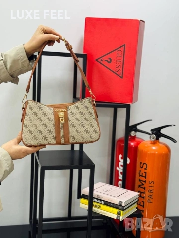 Guess ⚜️Дамски Чанти , снимка 17 - Чанти - 54335960