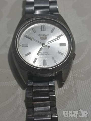 Часовник Seiko 5 quartz water resist