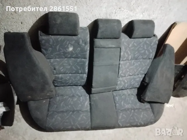 продавам перфектни задни седалки за бмв е36 комби 