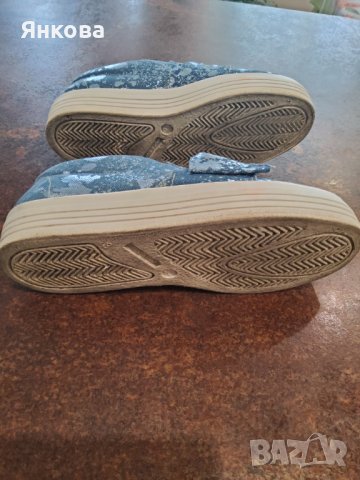 Два чифта обувки с обща цена 10лв. , снимка 7 - Дамски ежедневни обувки - 42635557