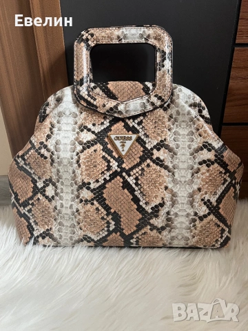 Оригинална чанта guess, снимка 2 - Чанти - 52062354