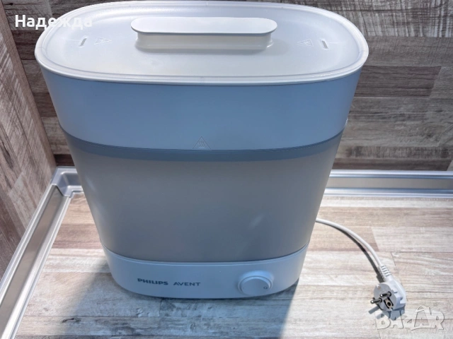 Стерилизатор и бебешки шишета на Philips, снимка 2 - Стерилизатори - 53272837