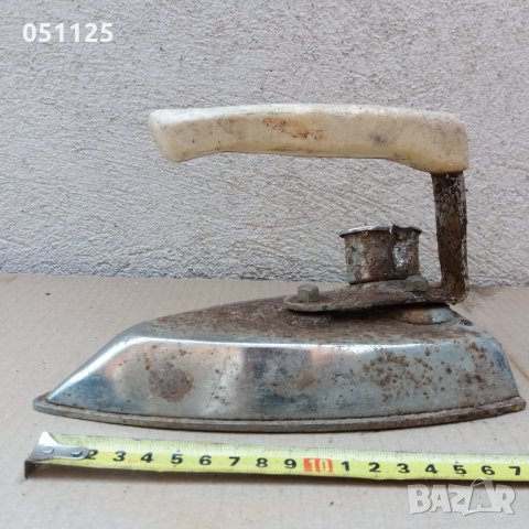 стара ютия, снимка 2 - Антикварни и старинни предмети - 29111612