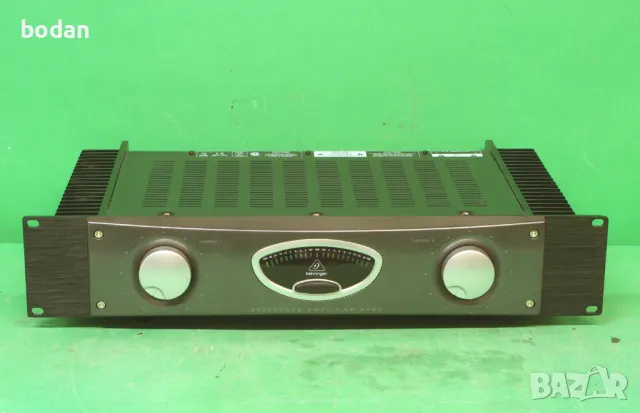 Behringer Reference A500