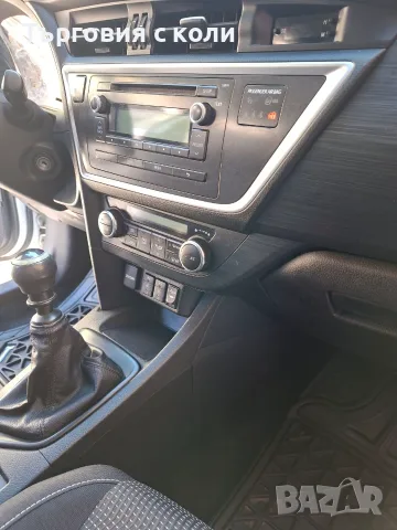 Toyota Auris 1.33 vvti, снимка 9 - Автомобили и джипове - 56509824