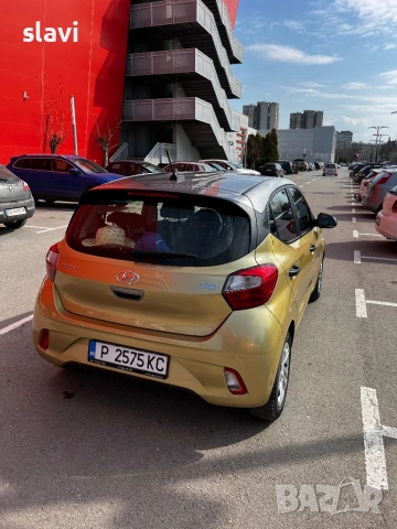 Продавам Хюндай i10, снимка 12 - Автомобили и джипове - 54076729