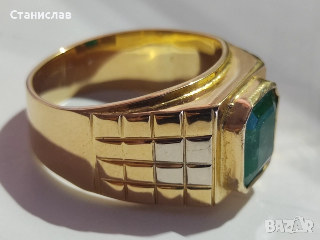 Масивен златен пръстен с Колумбийски смарагд/изумруд