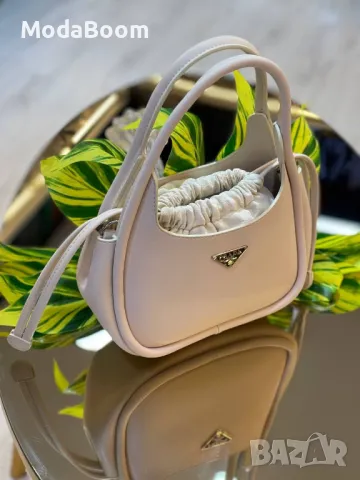 Prad🅰️ дамски чанти Различни цветове , снимка 6 - Чанти - 48473964